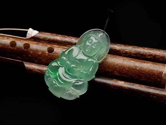 如何找到有缘的翡翠,翡翠一鹿有你适合什么人戴