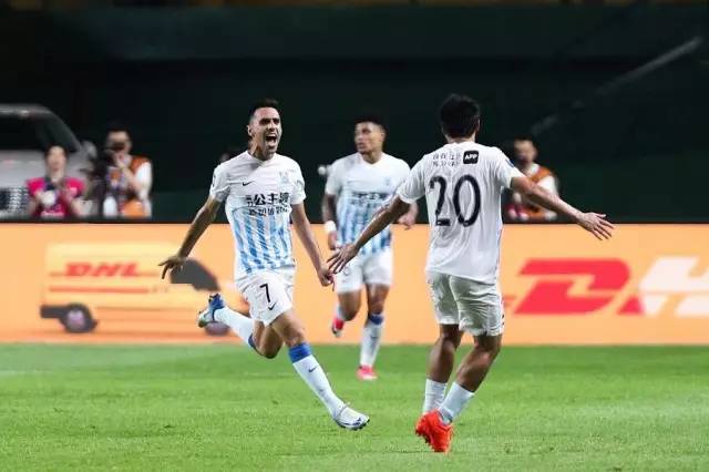 10分钟换U23的中超,还有一个人留住了中国足球的希望!