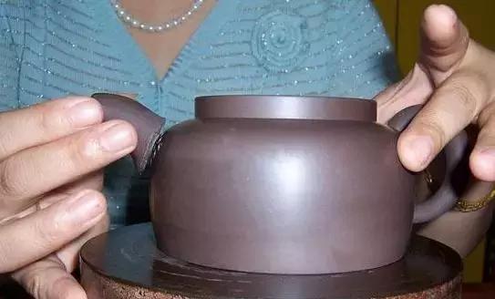 紫砂蟹壳青是什么泥料,宜兴紫砂泥料开采现状