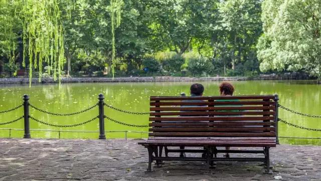 高温下的上海城市,上海40度以上高温