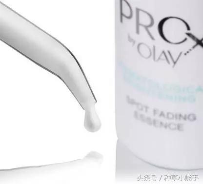 娜扎晒美背皮肤白到发光,娜扎变身神奇女侠白到发光