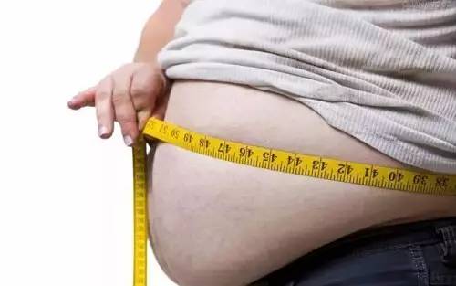 老人80几岁肚子发烧怎么回事,80多岁老人卧床发烧39度多吃什么