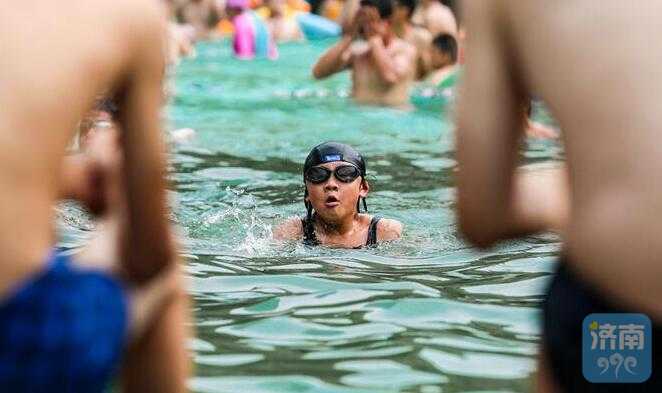 游泳馆监管难度大选泳池这些“坑”要注意