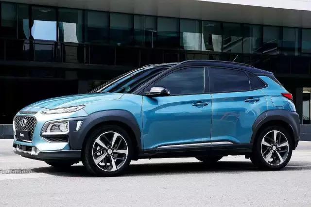 现代小型suv最新款venue白色,2024款全新现代kona