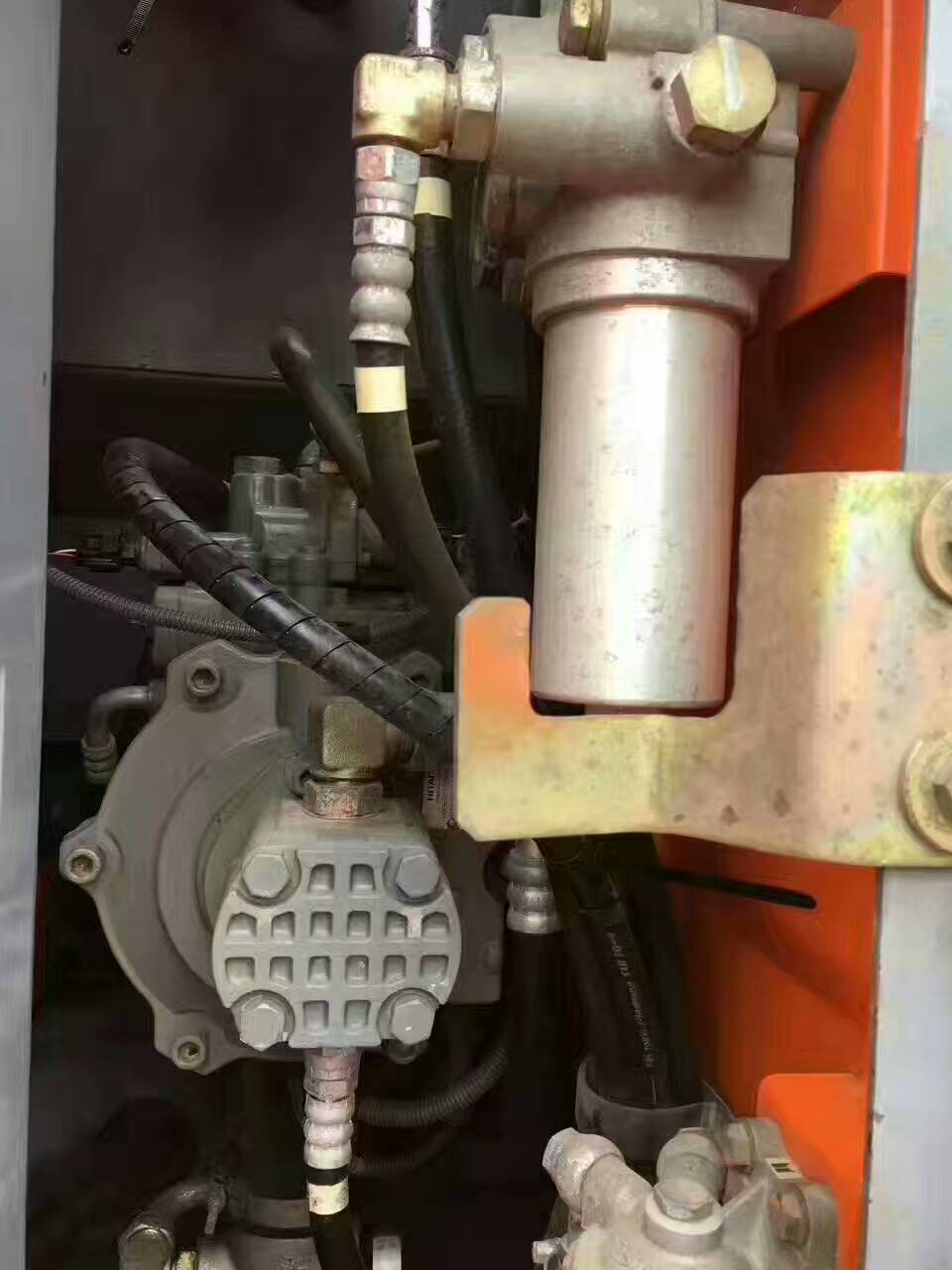 二手挖掘机现场实拍,二手挖掘机直击现场