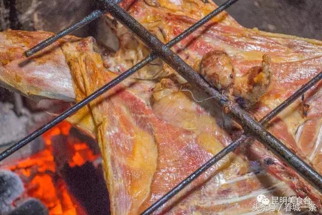 隐藏在昆明村庄里的3家烤羊店，老司机用3个月才找到的