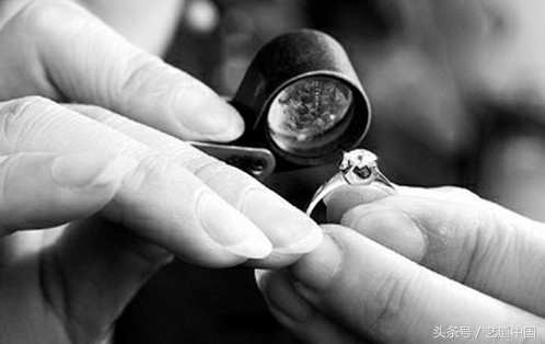鉴定钻石真假只需一招,鉴定钻石的技巧有哪些方法
