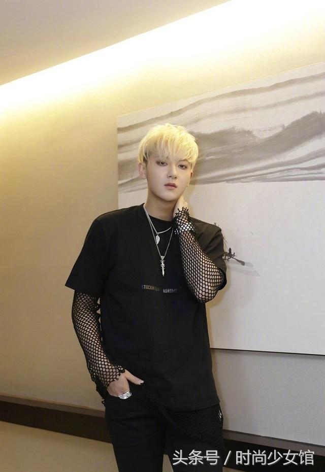 鹿晗小井的蕾丝衫张翰的渔网袜,不是战狼依然够帅