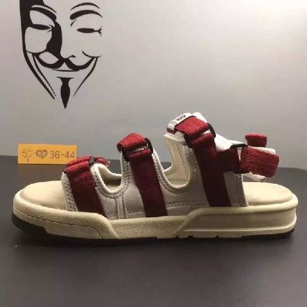 2020夏最火凉鞋,夏季凉鞋最流行这几款