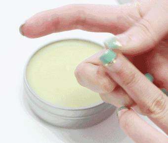 过期的化妆品不要急着扔，它们还有大用处！