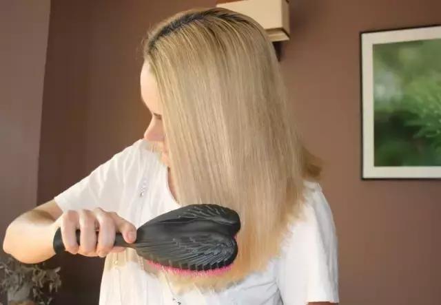 突然大把大把掉头发是怎么回事,超多头发怎么办