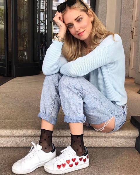 小白鞋手绘简单款,小白鞋简单手绘鞋图案