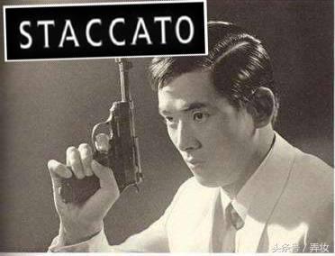 百货商场的一楼，是与世隔绝的时尚炼狱，你见到的都是这样！