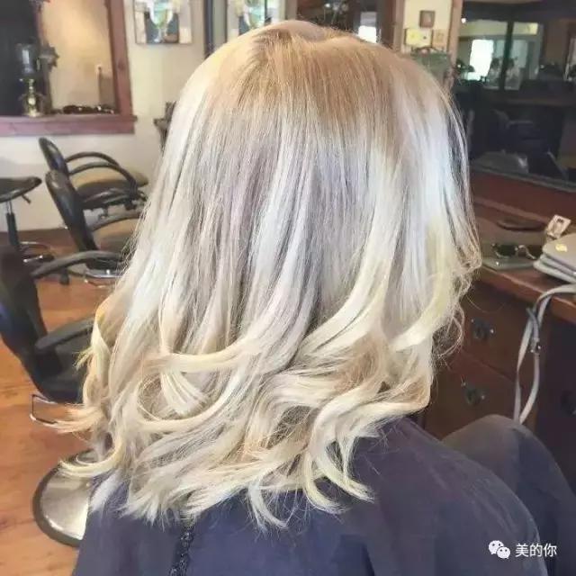 黄皮适合染什么颜色的发色显白,换发色耐看