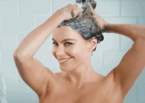 脱发秃发怎么回事,每次洗头掉发正常还是秃了