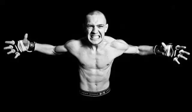 擂台上的神，生活中的潮人，这样的拳王有点酷！