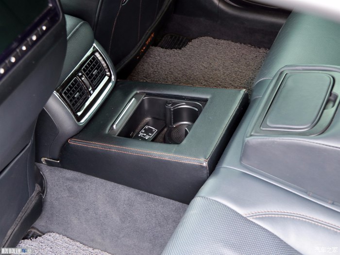 18款皇冠改装雷克萨斯前脸,十四代皇冠改装雷克萨斯仪表盘