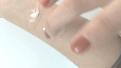 卸妆油卸妆膏卸妆水哪个不伤皮肤,卸妆油卸妆膏哪个用得慢