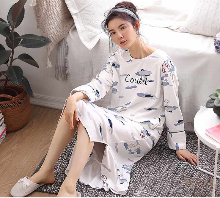 感觉自己怎么穿衣服都像大妈,在家像大妈出门像辣妈