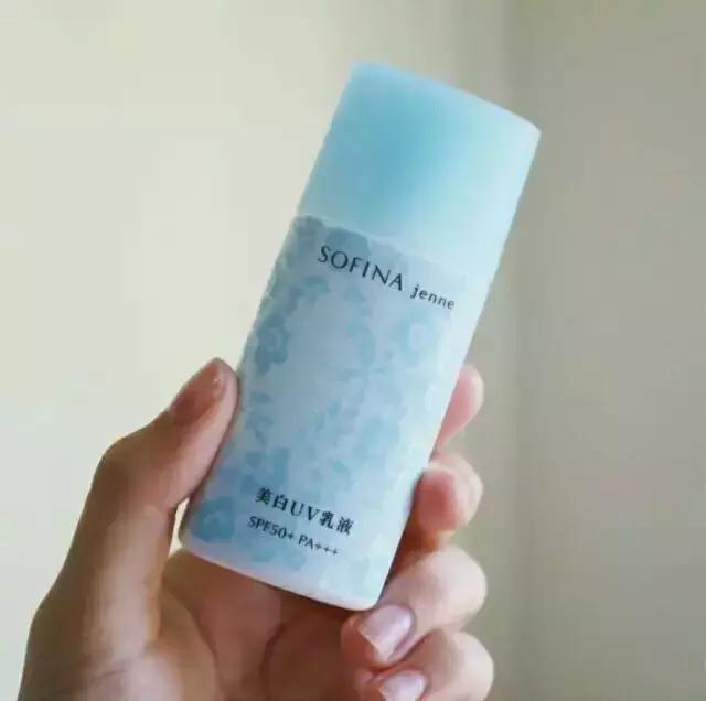 夏日高温怎么护肤最好用,40度的桑拿天气