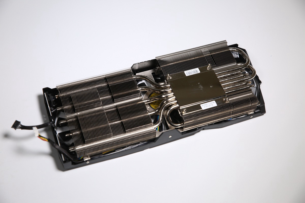 *力暴**拆解ROGGTX108011Gbps显卡评测