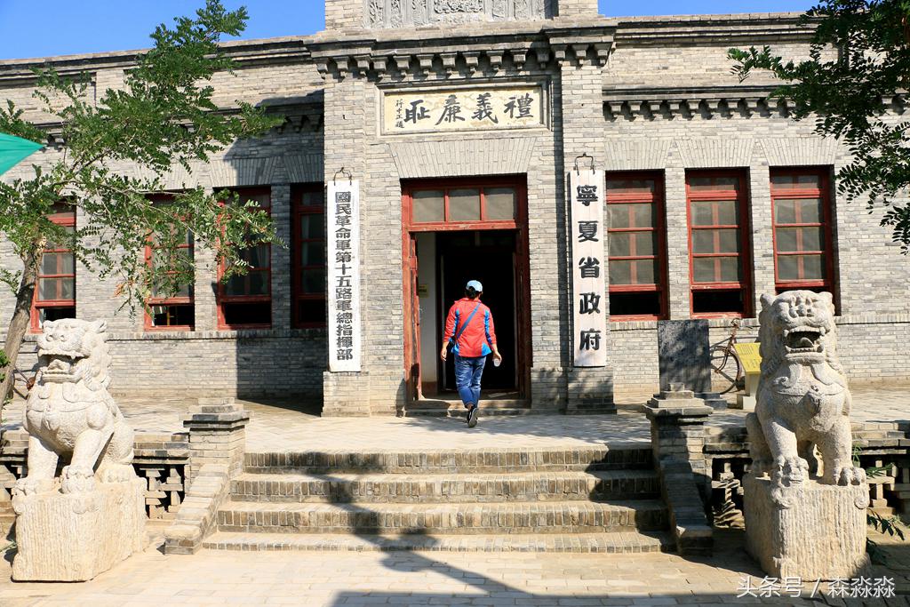 西部影视城一枝独秀,西部影视城荒凉