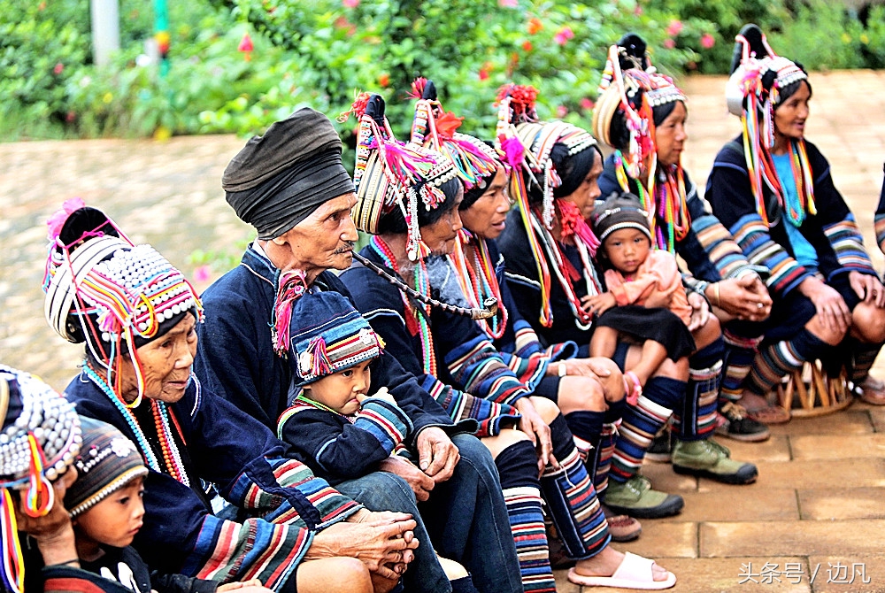 终年生活在高山密林之中的一个神秘的部族，孟连阿卡人！