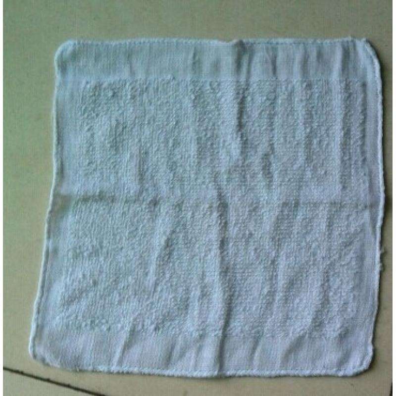 空调房内太干燥？挂上一条破毛巾，整个空气都湿润了！真省事