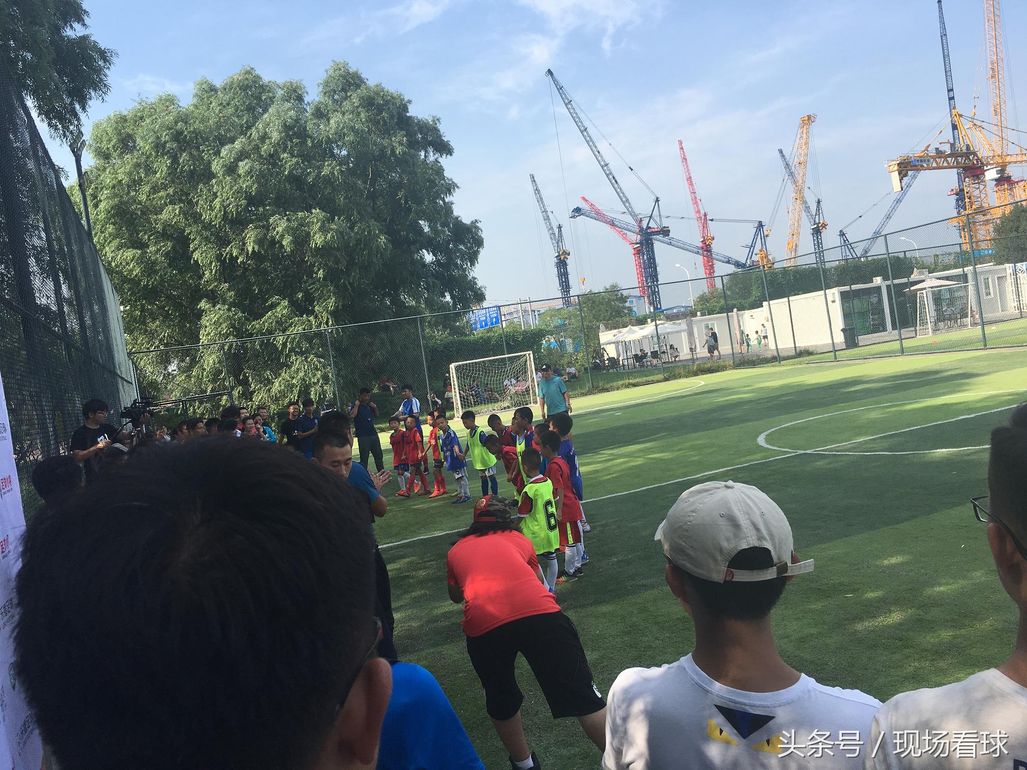 激情星期六:京鲁大战激烈精彩,足球小将厉害可爱!|看球记