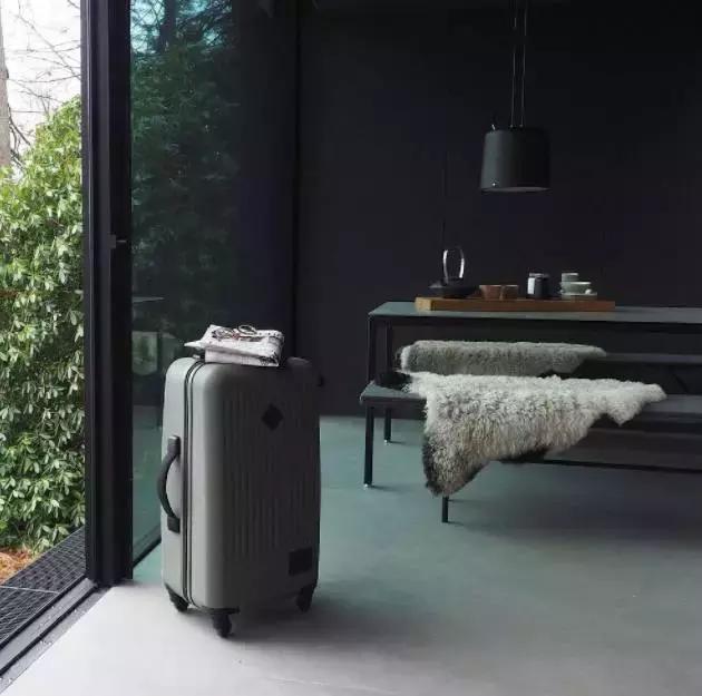 herschel双肩包灰粉,herschel双肩包带侧拉链