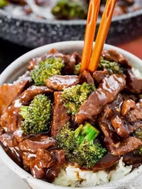 小白皮鞋划伤痕迹怎么处理,皮鞋鞋面划破一道口子怎么修复