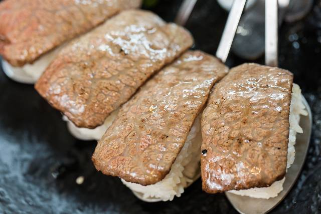 这家店开在体育西最“尴尬”的位置，仅用一年就风靡全广！