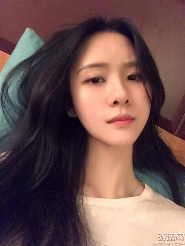 斗鱼一姐阿冷紫霞仙子,斗鱼姐妹花阿冷