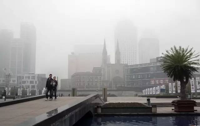 宁波中心地标天一广场15岁啦,哪张照片勾起你的回忆?