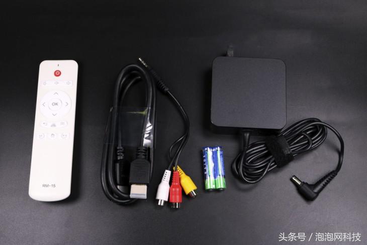 太爽了!把电影院搬回家看尚iCAN智能投影X1s使用体验