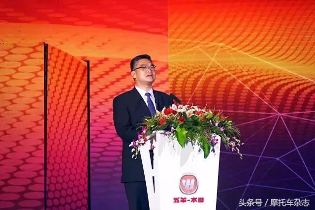 老款五羊本田125摩托车新车视频,2022年五羊本田佳御新车发布