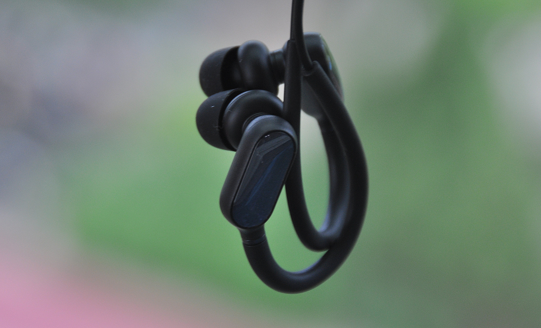 性价比运动蓝牙无线耳机,性价比高的无线运动蓝牙耳机推荐