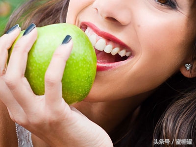 经常性嘴巴容易溃疡是免疫力低吗,嘴巴里老是溃疡反反复复