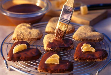 巧克力喷泉机怎么样融化巧克力,巧克力怎么隔水融化成巧克力浆