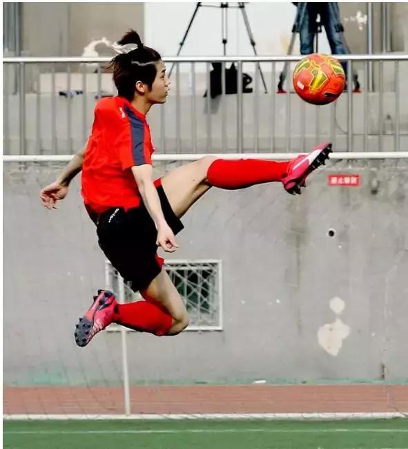 鹿晗足球赛完整版,鹿晗上场的球赛视频