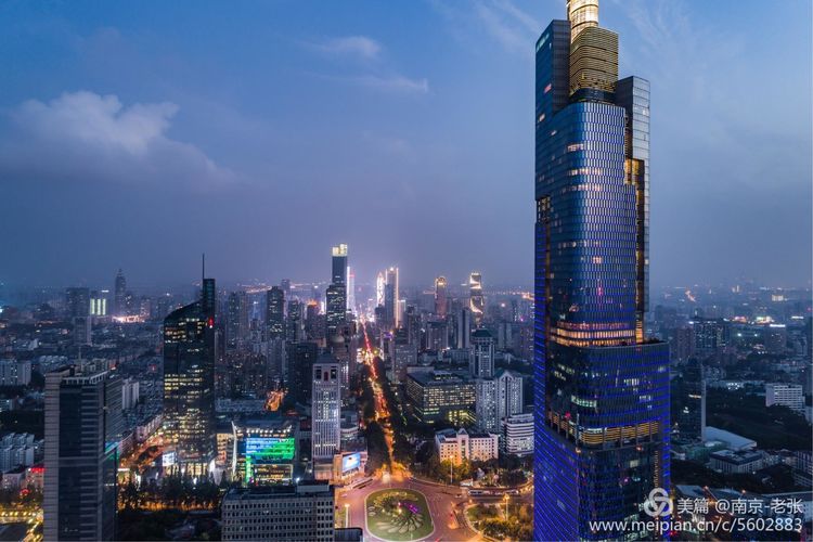 江苏第一高楼紫峰大厦,江苏南京市紫峰大厦