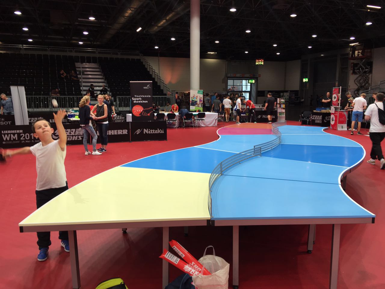 中国乒乓球到底有多强段子,乒乓球是怎样的