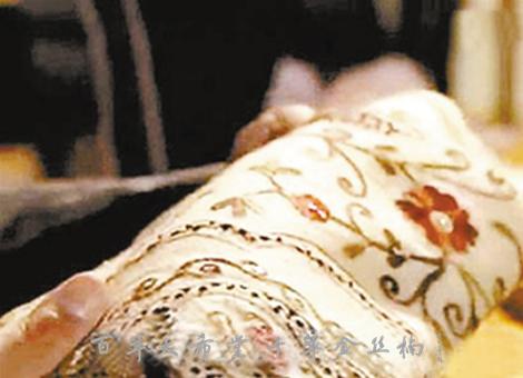 天气冷了围上围巾,围巾围住的是什么