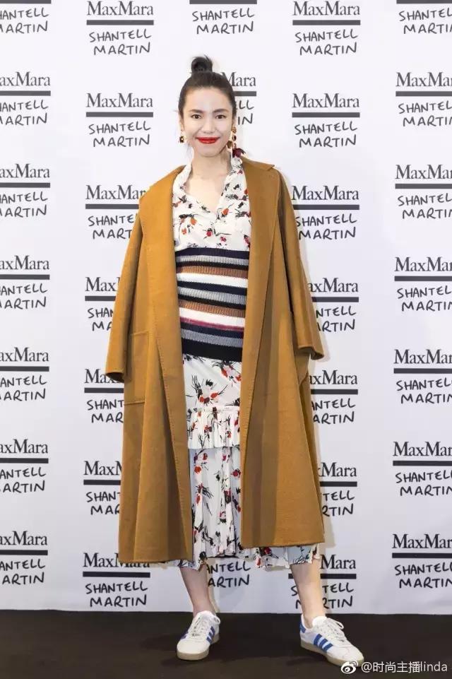 大嘴短发被讽“怪物”，如今逆袭时尚圈第一宠儿