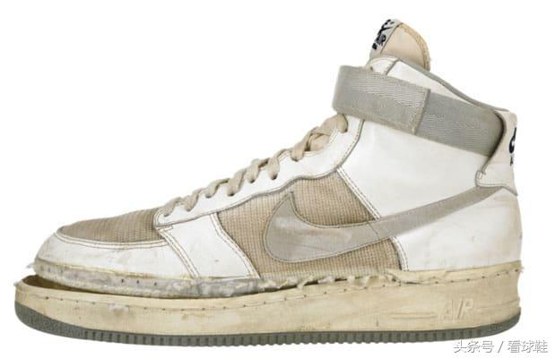 nikeairforce1好几个小标志,nikeairforce1脚感最好的款式