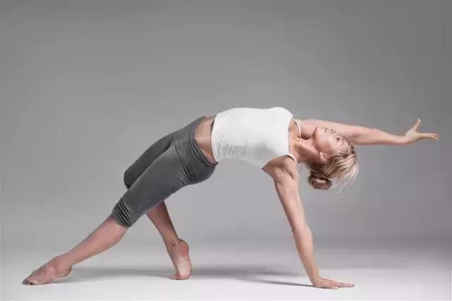 伏案工作怎么缓解颈背疼,长期伏案的人怎么缓解