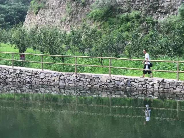 距京160公里,山水面积达5km²,双泉汇流誉为“十里画廊”