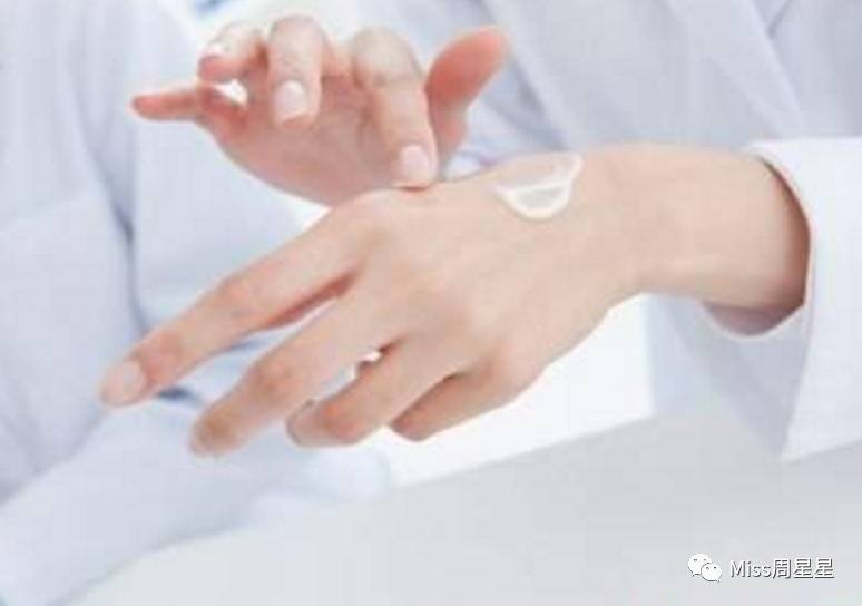 神奇！夏天去海岛晒成炭也能白回来，全靠这些美白身体乳！