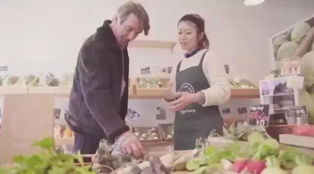 日本民众抢疯蔬菜,日本人抢购中国食物