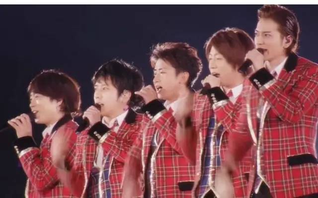 女朋友每天晚上都追剧我怎么办,女朋友有很喜欢的偶像怎么办